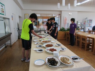 朝食