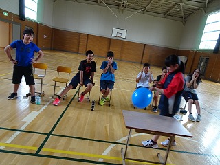 風船チキンレース