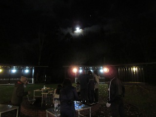 夕食と月 夕食と月