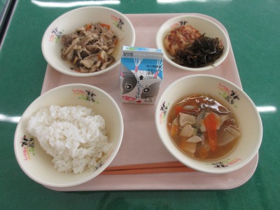 給食